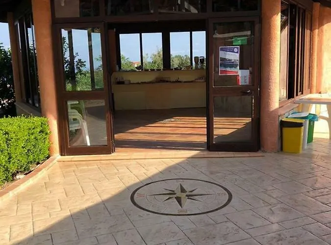 Brace * סנטה דומניקה